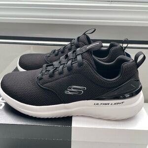 Skechers Men's Black and White Ultra Light Sneakers